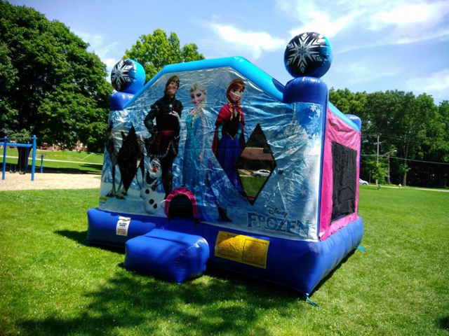 XL Frozen Bounce House XL Frozen Bounce House